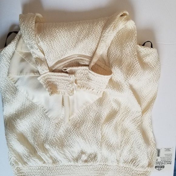 Halter Ruffle Front Tie Blouse - Picture 2 of 4